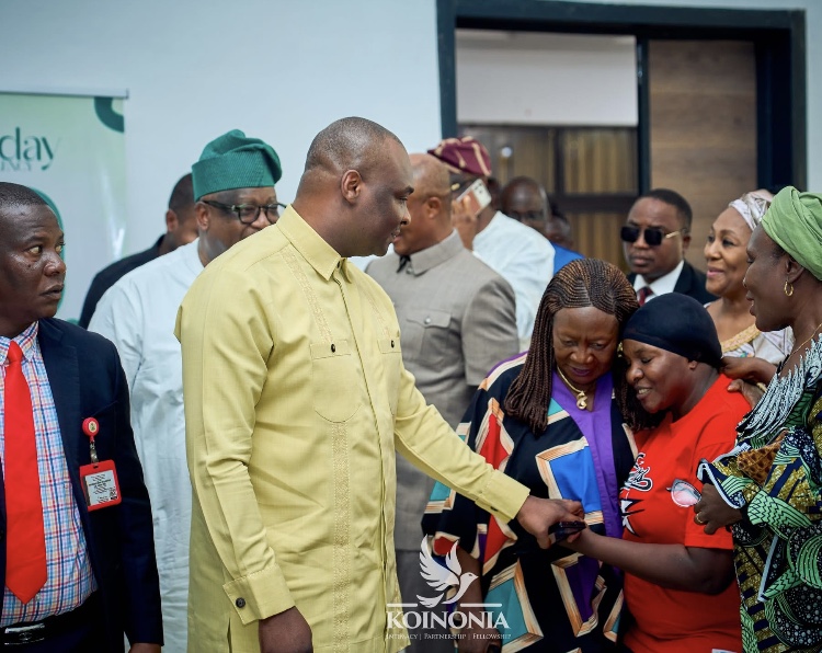 Apostle Joshua delivers relief materials to the victims