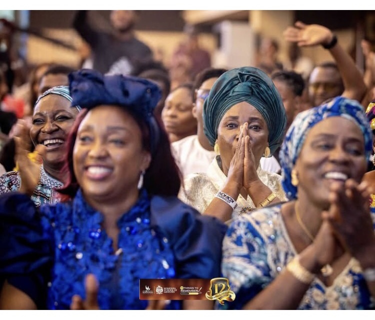 Audience rejoicing