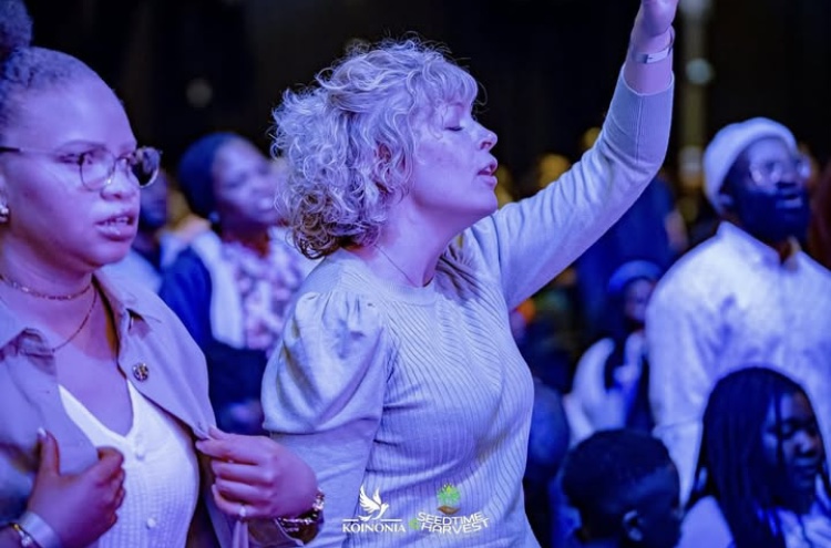 Global family in worship