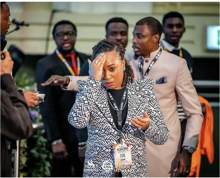 Students anointing session